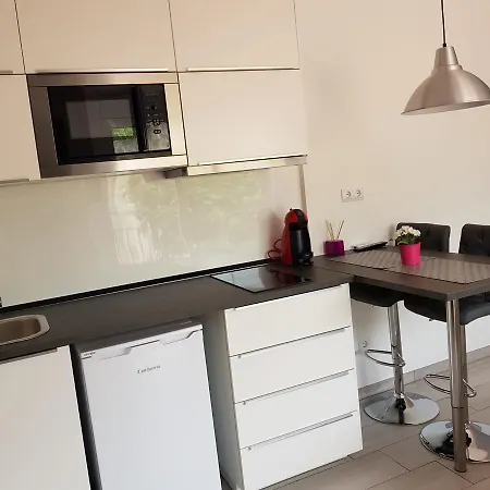 Studio Valencia1 *